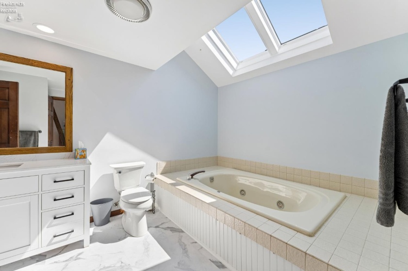 508 Mariner Village, Huron, 44839, 2 Bedrooms Bedrooms, ,3 BathroomsBathrooms,Residential,For Sale,Mariner Village,20263000