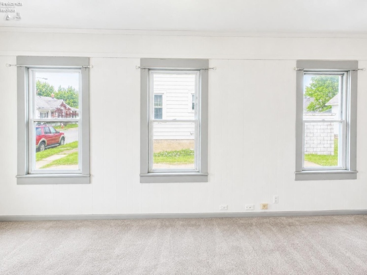 908 Ontario Street, Sandusky, 44870, 2 Bedrooms Bedrooms, ,1 BathroomBathrooms,Residential,For Sale,Ontario,20263002