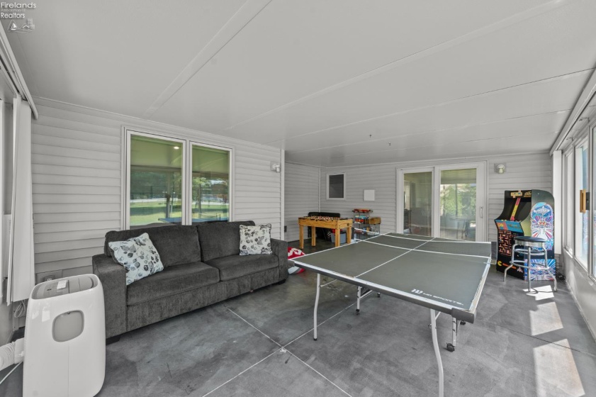 419 Miami Place, Huron, 44839, 2 Bedrooms Bedrooms, ,2 BathroomsBathrooms,Residential,For Sale,Miami,20262765