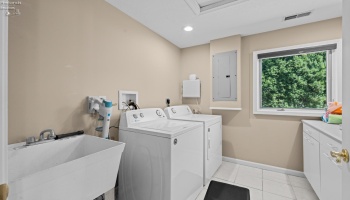 419 Miami Place, Huron, 44839, 2 Bedrooms Bedrooms, ,2 BathroomsBathrooms,Residential,For Sale,Miami,20262765