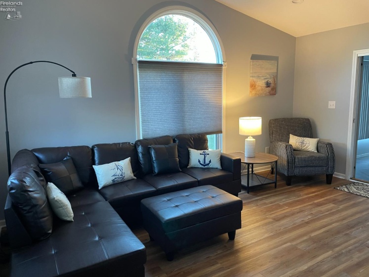 419 Miami Place, Huron, 44839, 2 Bedrooms Bedrooms, ,2 BathroomsBathrooms,Residential,For Sale,Miami,20262765