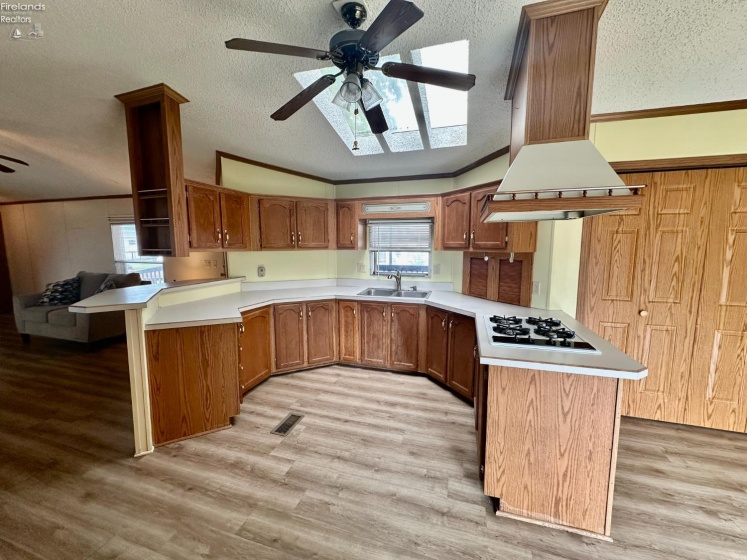 1730 Port Clinton Rd., Fremont, 43420, ,2 BathroomsBathrooms,Residential,For Sale,Port Clinton Rd.,20263009