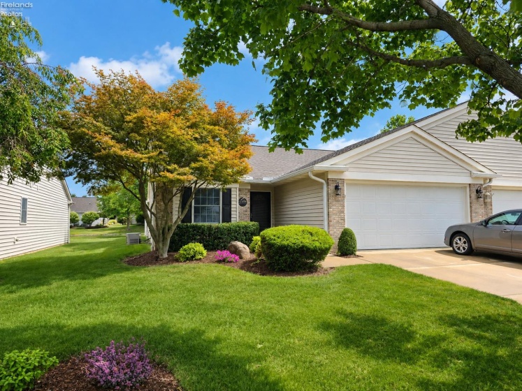 2106 Lakefield Drive, Huron, 44839, 2 Bedrooms Bedrooms, ,2 BathroomsBathrooms,Residential,For Sale,Lakefield,20263004