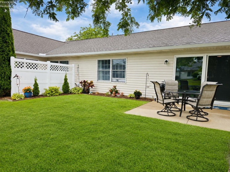 2106 Lakefield Drive, Huron, 44839, 2 Bedrooms Bedrooms, ,2 BathroomsBathrooms,Residential,For Sale,Lakefield,20263004