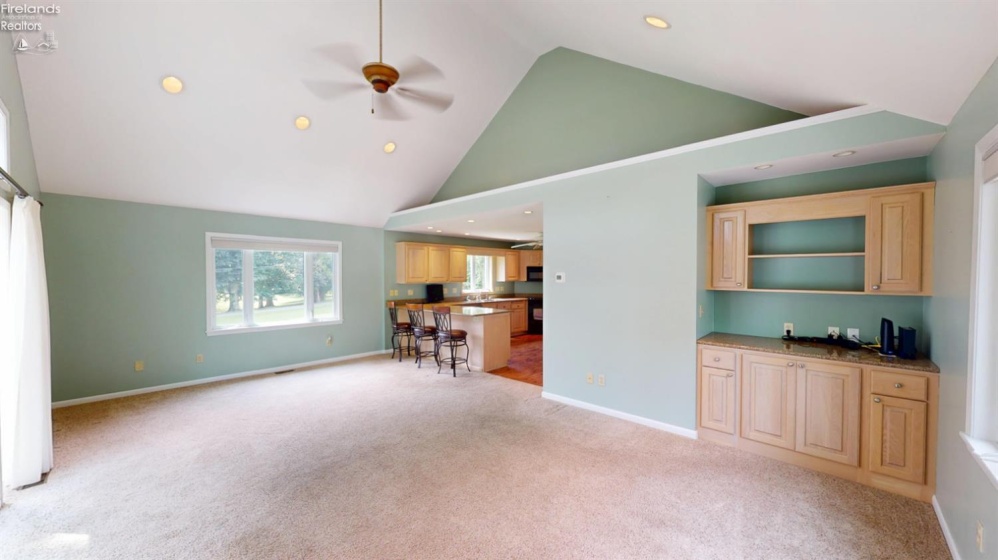 2049 Whittaker Drive, Fremont, 43420, 3 Bedrooms Bedrooms, ,2 BathroomsBathrooms,Residential,For Sale,Whittaker,20262881