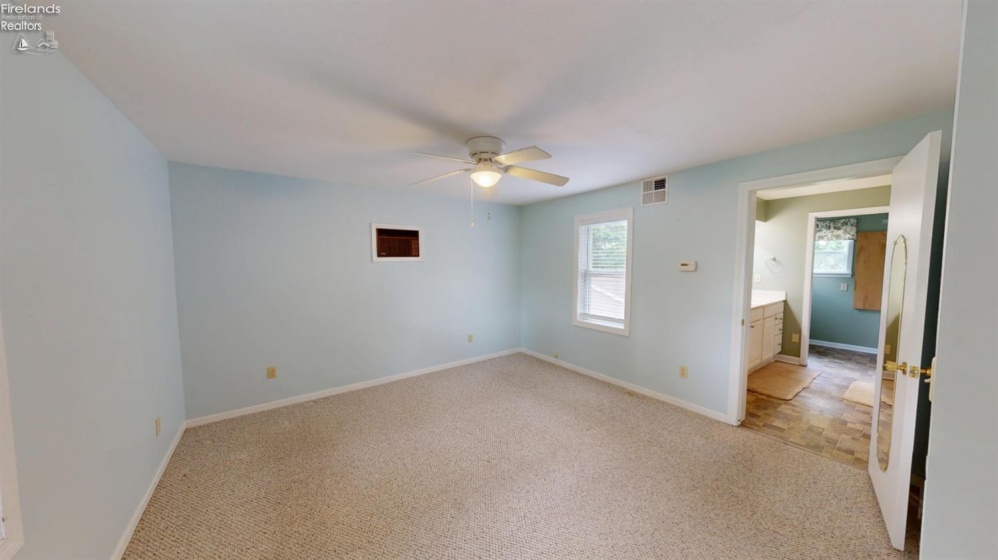 2049 Whittaker Drive, Fremont, 43420, 3 Bedrooms Bedrooms, ,2 BathroomsBathrooms,Residential,For Sale,Whittaker,20262881