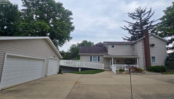 2049 Whittaker Drive, Fremont, 43420, 3 Bedrooms Bedrooms, ,2 BathroomsBathrooms,Residential,For Sale,Whittaker,20262881