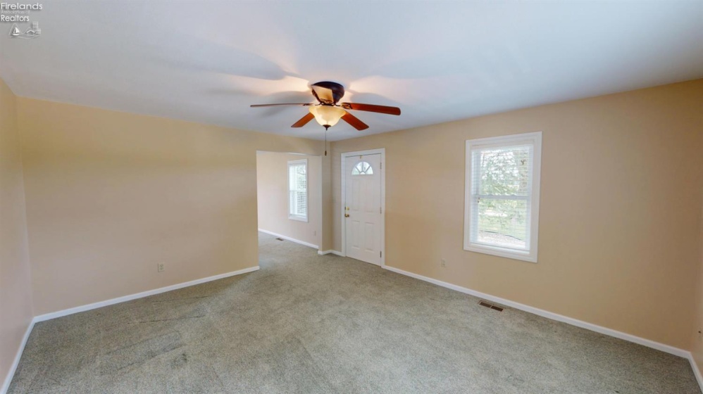 2049 Whittaker Drive, Fremont, 43420, 3 Bedrooms Bedrooms, ,2 BathroomsBathrooms,Residential,For Sale,Whittaker,20262881