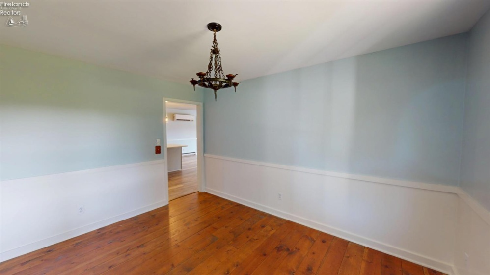 201 County Road 198, Fremont, 43420, 4 Bedrooms Bedrooms, ,2 BathroomsBathrooms,Residential,For Sale,County Road 198,20262891