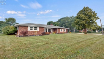 749 Riverside Drive, Woodville, 43469, 5 Bedrooms Bedrooms, ,3 BathroomsBathrooms,Residential,For Sale,Riverside,20263007