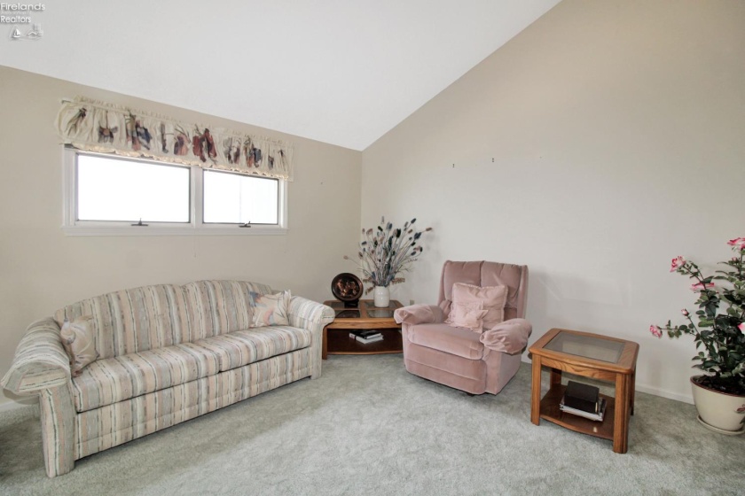 1909 Harbor Road, Port Clinton, 43452, 3 Bedrooms Bedrooms, ,3 BathroomsBathrooms,Residential,For Sale,Harbor,20263016