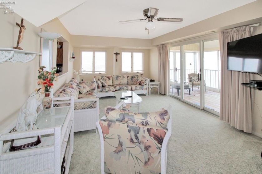 1909 Harbor Road, Port Clinton, 43452, 3 Bedrooms Bedrooms, ,3 BathroomsBathrooms,Residential,For Sale,Harbor,20263016