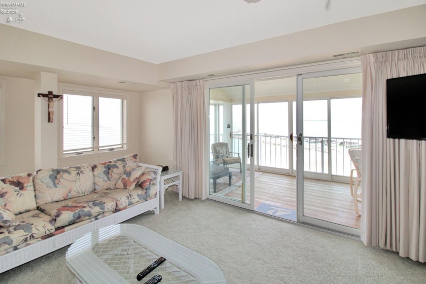 1909 Harbor Road, Port Clinton, 43452, 3 Bedrooms Bedrooms, ,3 BathroomsBathrooms,Residential,For Sale,Harbor,20263016