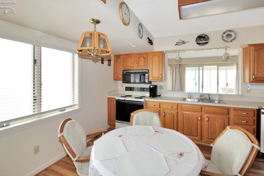 1909 Harbor Road, Port Clinton, 43452, 3 Bedrooms Bedrooms, ,3 BathroomsBathrooms,Residential,For Sale,Harbor,20263016