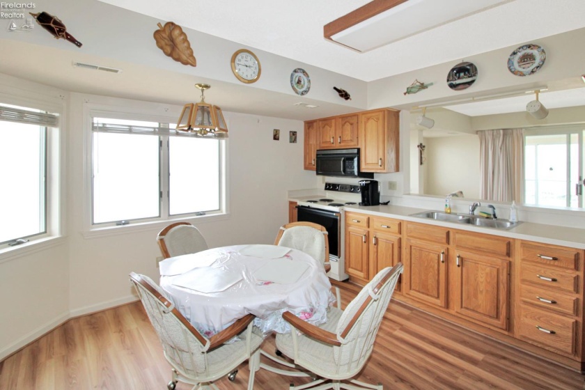 1909 Harbor Road, Port Clinton, 43452, 3 Bedrooms Bedrooms, ,3 BathroomsBathrooms,Residential,For Sale,Harbor,20263016