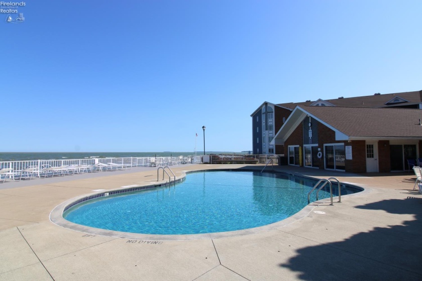 1909 Harbor Road, Port Clinton, 43452, 3 Bedrooms Bedrooms, ,3 BathroomsBathrooms,Residential,For Sale,Harbor,20263016