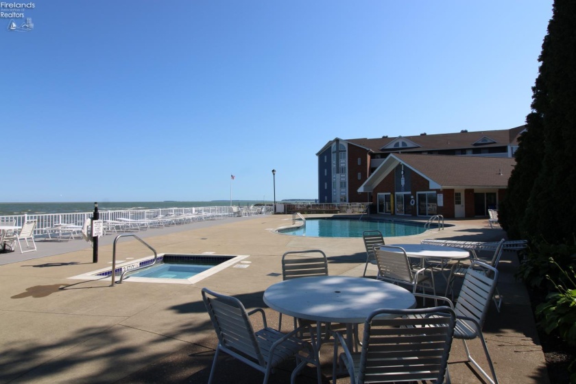 1909 Harbor Road, Port Clinton, 43452, 3 Bedrooms Bedrooms, ,3 BathroomsBathrooms,Residential,For Sale,Harbor,20263016