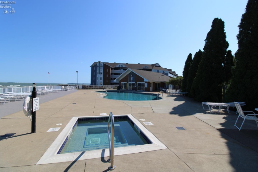 1909 Harbor Road, Port Clinton, 43452, 3 Bedrooms Bedrooms, ,3 BathroomsBathrooms,Residential,For Sale,Harbor,20263016