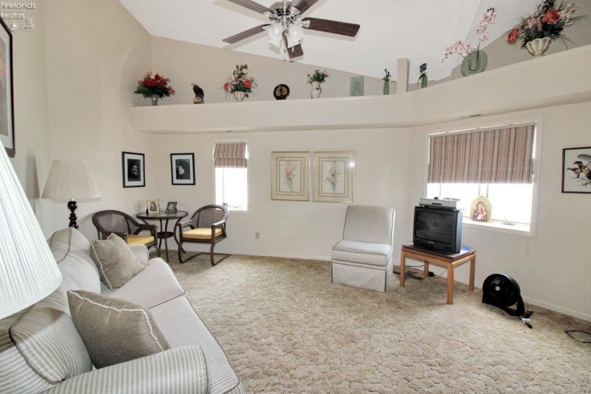 1909 Harbor Road, Port Clinton, 43452, 3 Bedrooms Bedrooms, ,3 BathroomsBathrooms,Residential,For Sale,Harbor,20263016