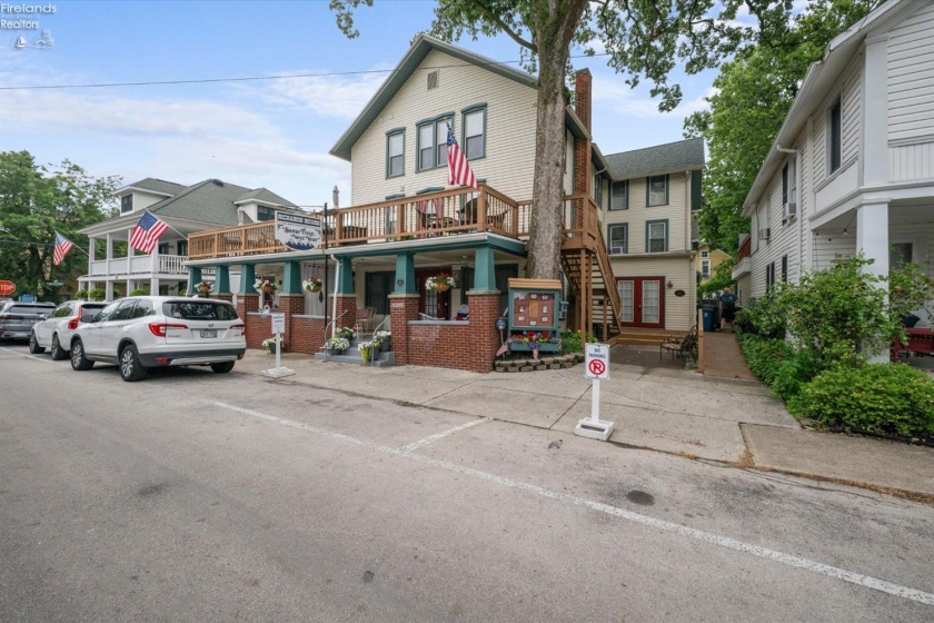 317 Maple Avenue, Lakeside, 43440, 2 Bedrooms Bedrooms, ,1 BathroomBathrooms,Residential,For Sale,Maple,20263025