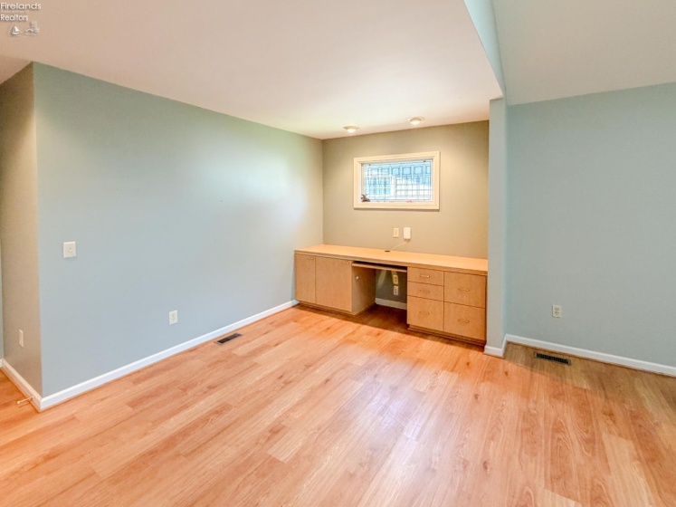 1107 Columbia Avenue, Port Clinton, 43452, 3 Bedrooms Bedrooms, ,2 BathroomsBathrooms,Residential,For Sale,Columbia,20262955