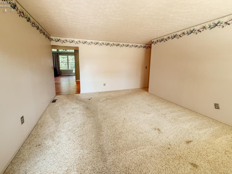 1107 Columbia Avenue, Port Clinton, 43452, 3 Bedrooms Bedrooms, ,2 BathroomsBathrooms,Residential,For Sale,Columbia,20262955