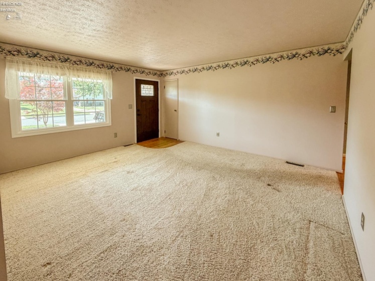 1107 Columbia Avenue, Port Clinton, 43452, 3 Bedrooms Bedrooms, ,2 BathroomsBathrooms,Residential,For Sale,Columbia,20262955