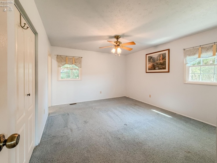 1107 Columbia Avenue, Port Clinton, 43452, 3 Bedrooms Bedrooms, ,2 BathroomsBathrooms,Residential,For Sale,Columbia,20262955