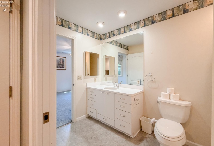 1107 Columbia Avenue, Port Clinton, 43452, 3 Bedrooms Bedrooms, ,2 BathroomsBathrooms,Residential,For Sale,Columbia,20262955
