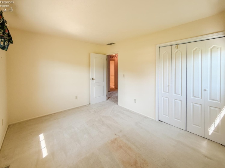 1107 Columbia Avenue, Port Clinton, 43452, 3 Bedrooms Bedrooms, ,2 BathroomsBathrooms,Residential,For Sale,Columbia,20262955