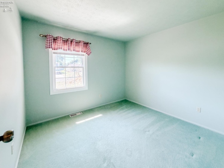 1107 Columbia Avenue, Port Clinton, 43452, 3 Bedrooms Bedrooms, ,2 BathroomsBathrooms,Residential,For Sale,Columbia,20262955