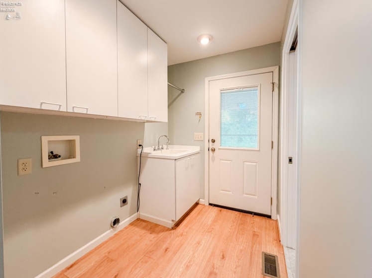 1107 Columbia Avenue, Port Clinton, 43452, 3 Bedrooms Bedrooms, ,2 BathroomsBathrooms,Residential,For Sale,Columbia,20262955