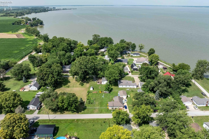 204 Bellevue Avenue, Sandusky, 44870, 3 Bedrooms Bedrooms, ,1 BathroomBathrooms,Residential,For Sale,Bellevue,20263037