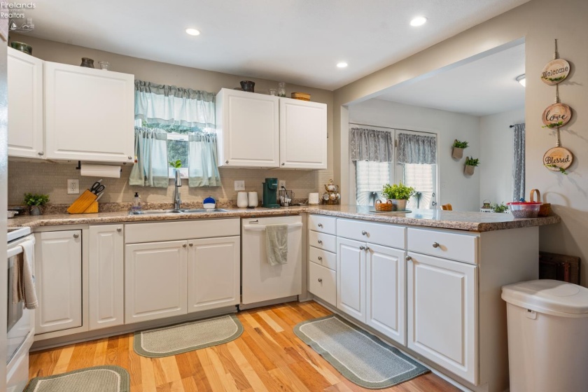 204 Bellevue Avenue, Sandusky, 44870, 3 Bedrooms Bedrooms, ,1 BathroomBathrooms,Residential,For Sale,Bellevue,20263037