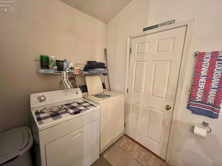 199 Circular Street, Tiffin, 44883, 2 Bedrooms Bedrooms, ,1 BathroomBathrooms,Residential,For Sale,Circular,20263038