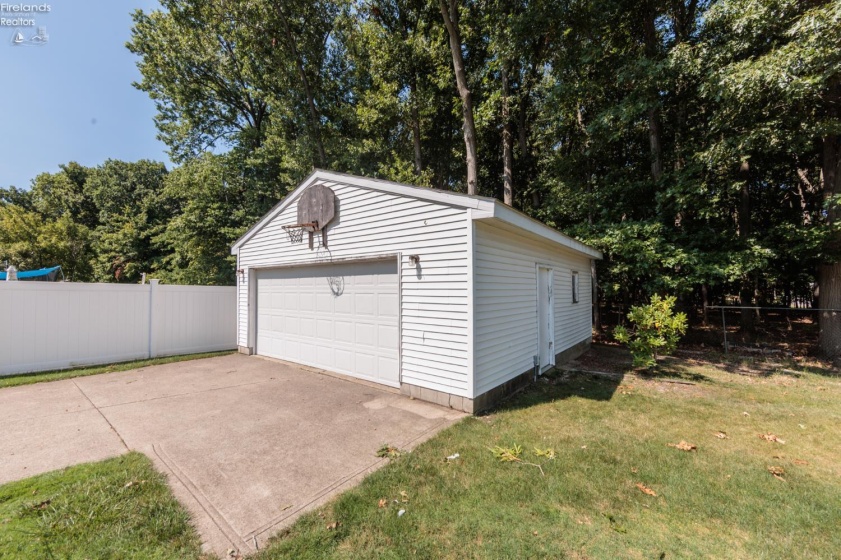 582 Highbridge Road, Vermilion, 44089, 3 Bedrooms Bedrooms, ,2 BathroomsBathrooms,Residential,For Sale,Highbridge,20263015
