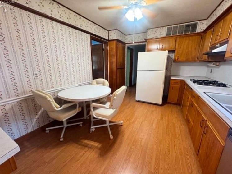 1027 Tiffin Avenue, Sandusky, 44870, 3 Bedrooms Bedrooms, ,1 BathroomBathrooms,Residential,For Sale,Tiffin,20263024