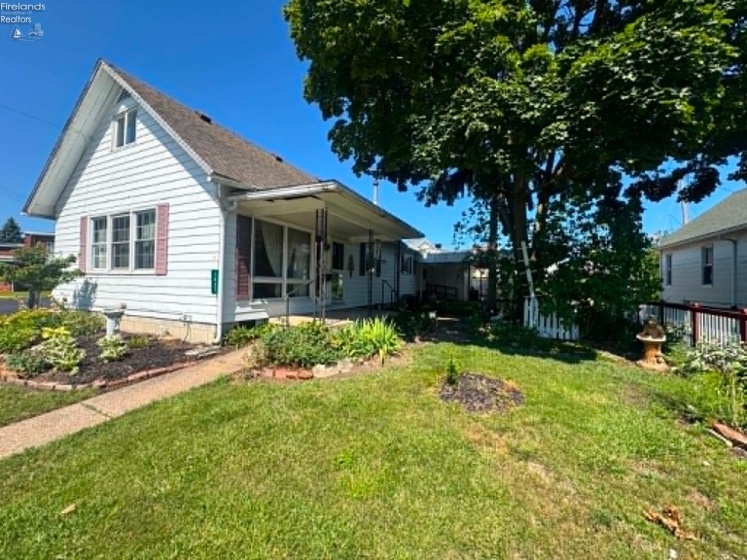1027 Tiffin Avenue, Sandusky, 44870, 3 Bedrooms Bedrooms, ,1 BathroomBathrooms,Residential,For Sale,Tiffin,20263024