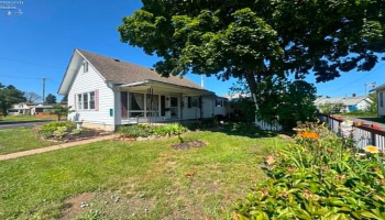 1027 Tiffin Avenue, Sandusky, 44870, 3 Bedrooms Bedrooms, ,1 BathroomBathrooms,Residential,For Sale,Tiffin,20263024