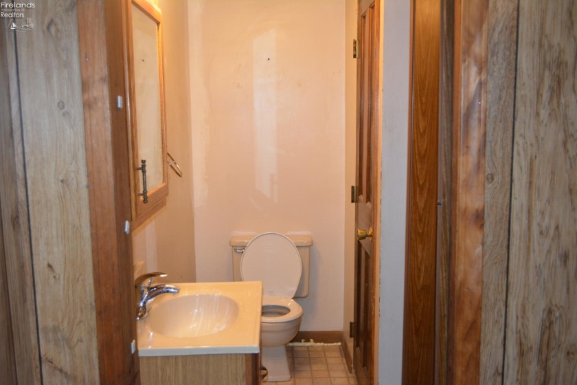 419 Barker Street, Wellington, 44090, 4 Bedrooms Bedrooms, ,2 BathroomsBathrooms,Residential,For Sale,Barker,20263041