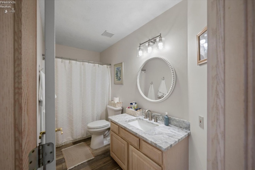 1615 Waters Edge Drive, Port Clinton, 43452, 3 Bedroom Bedrooms, ,3 BathroomBathrooms,Residential,For Sale,Waters Edge,20263048