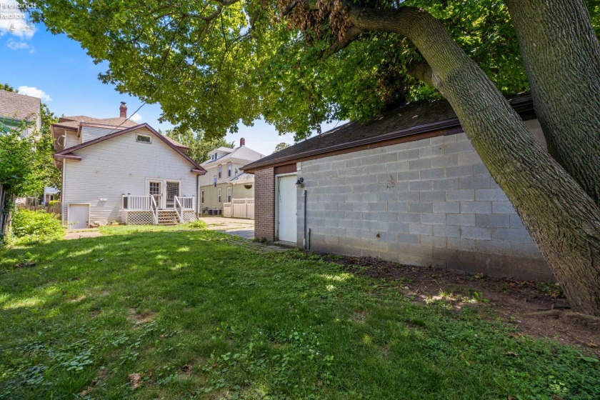 1511 Central Avenue, Sandusky, 44870, 4 Bedrooms Bedrooms, ,2 BathroomsBathrooms,Residential,For Sale,Central,20263017