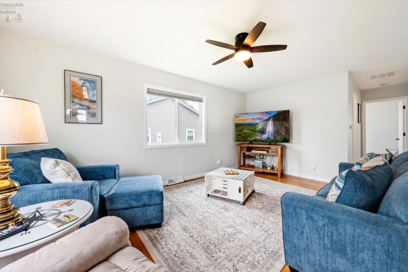 3125 Canal Road, Port Clinton, 43452, 2 Bedrooms Bedrooms, ,1 BathroomBathrooms,Residential,For Sale,Canal,20262984