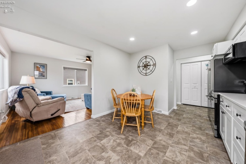 3125 Canal Road, Port Clinton, 43452, 2 Bedrooms Bedrooms, ,1 BathroomBathrooms,Residential,For Sale,Canal,20262984