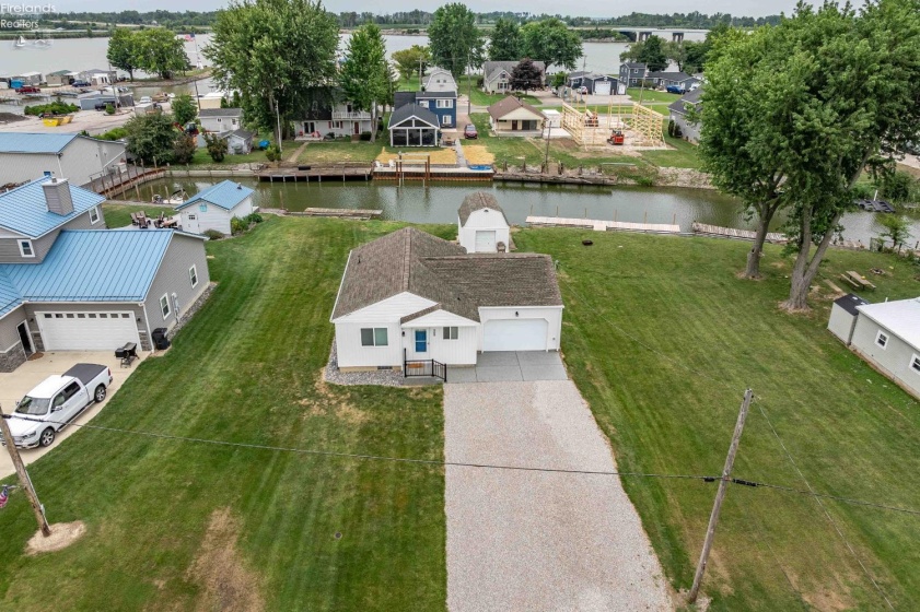 3125 Canal Road, Port Clinton, 43452, 2 Bedrooms Bedrooms, ,1 BathroomBathrooms,Residential,For Sale,Canal,20262984