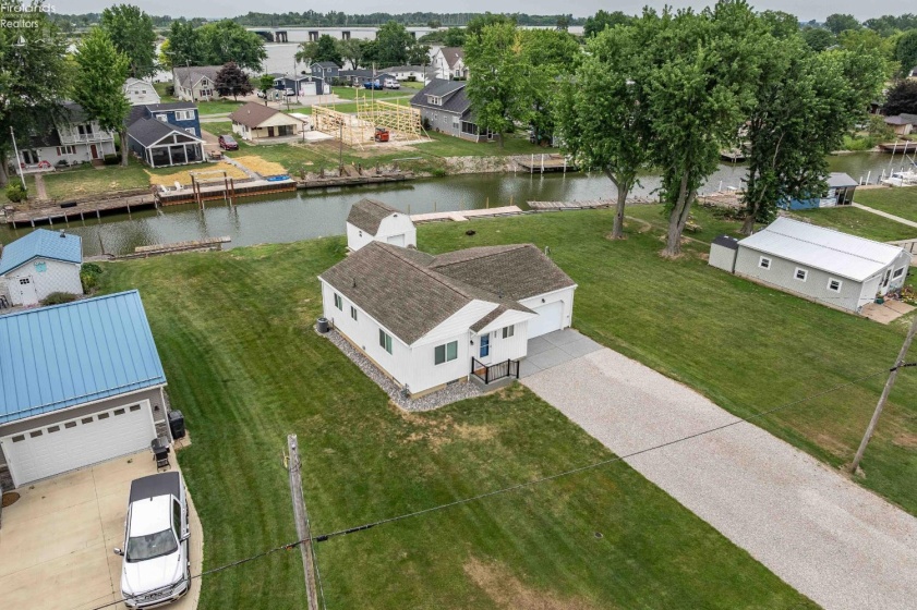 3125 Canal Road, Port Clinton, 43452, 2 Bedrooms Bedrooms, ,1 BathroomBathrooms,Residential,For Sale,Canal,20262984