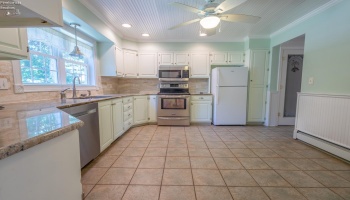817 Seneca Avenue, Huron, 44839, 5 Bedrooms Bedrooms, ,3 BathroomsBathrooms,Residential,For Sale,Seneca,20263064
