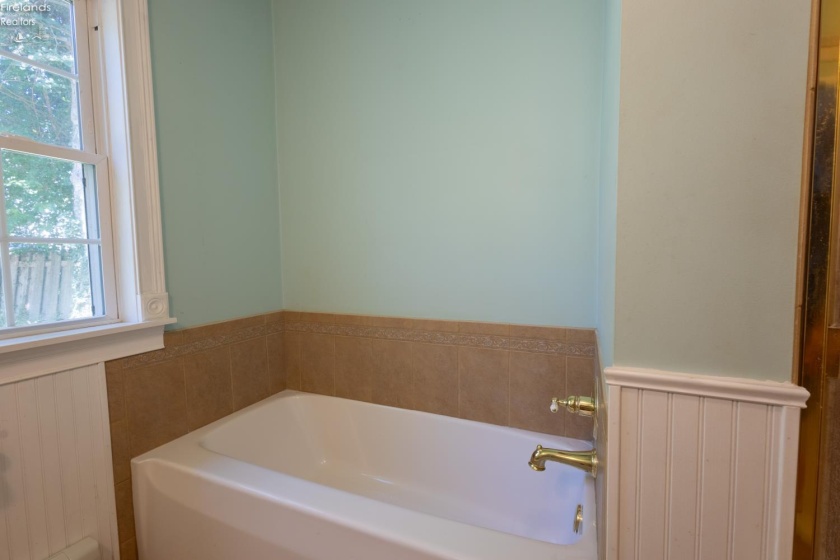 817 Seneca Avenue, Huron, 44839, 5 Bedrooms Bedrooms, ,3 BathroomsBathrooms,Residential,For Sale,Seneca,20263064