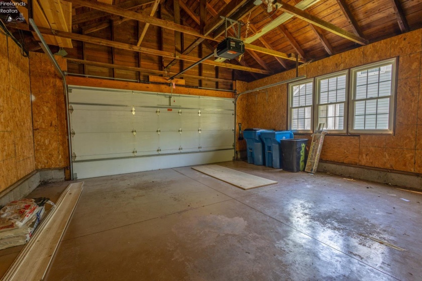 817 Seneca Avenue, Huron, 44839, 5 Bedrooms Bedrooms, ,3 BathroomsBathrooms,Residential,For Sale,Seneca,20263064