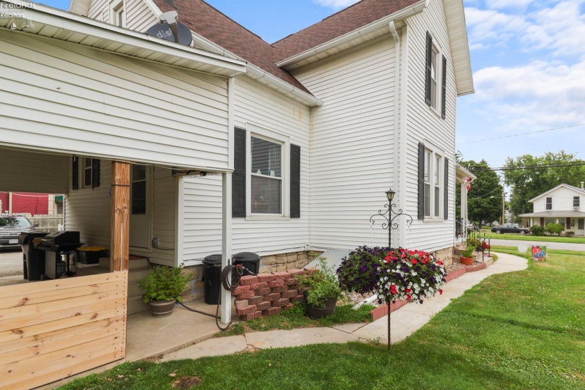 427 Castalia Street, Bellevue, 44811, 4 Bedrooms Bedrooms, ,1 BathroomBathrooms,Residential,For Sale,Castalia,20263011